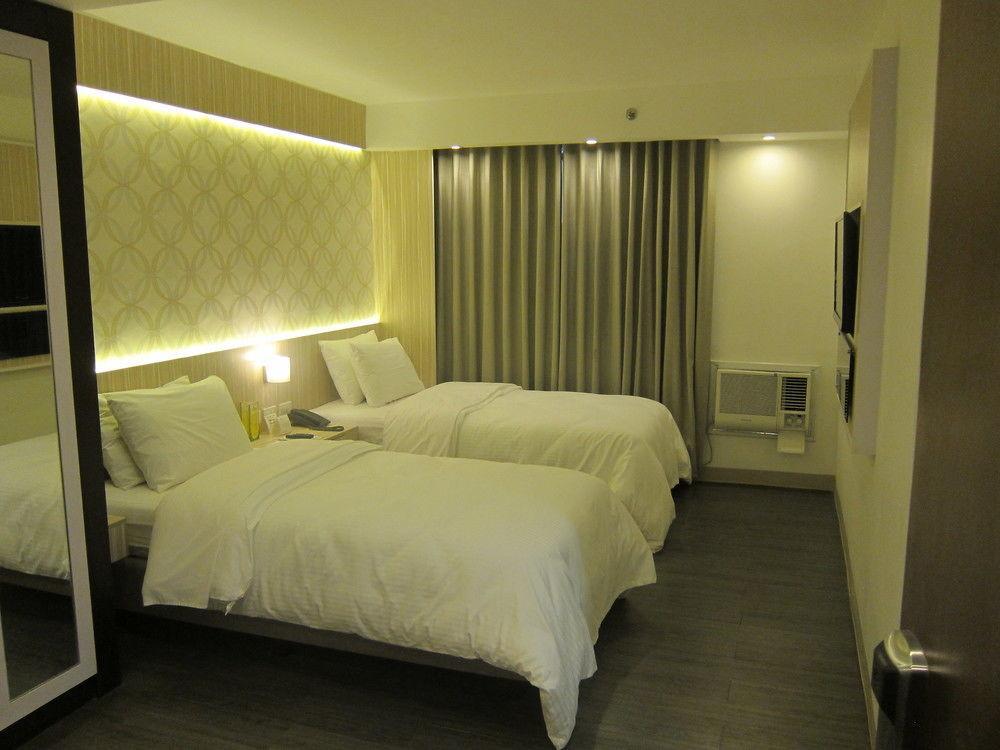 Hotel The Charter House Makati City Exterior foto
