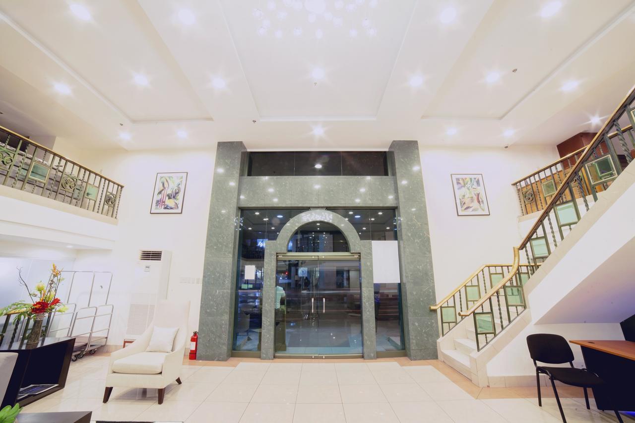 Hotel The Charter House Makati City Exterior foto